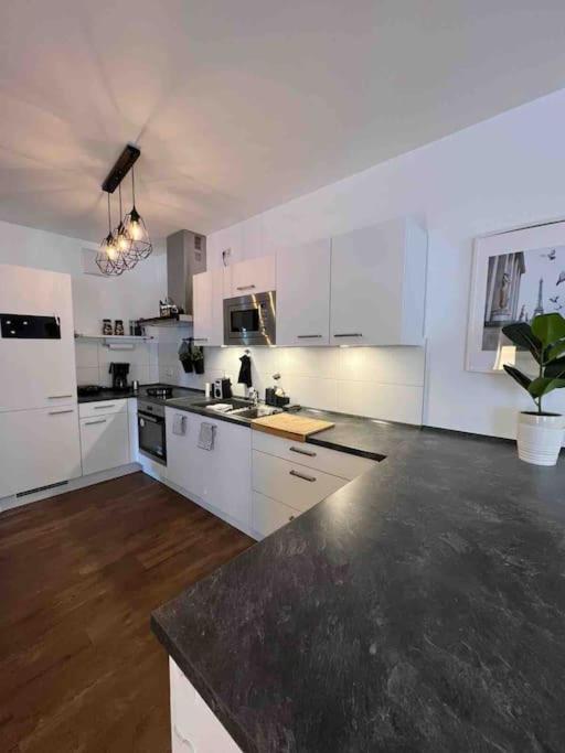 Moderne Wohnung Mit 4 Betten Бохум Екстериор снимка